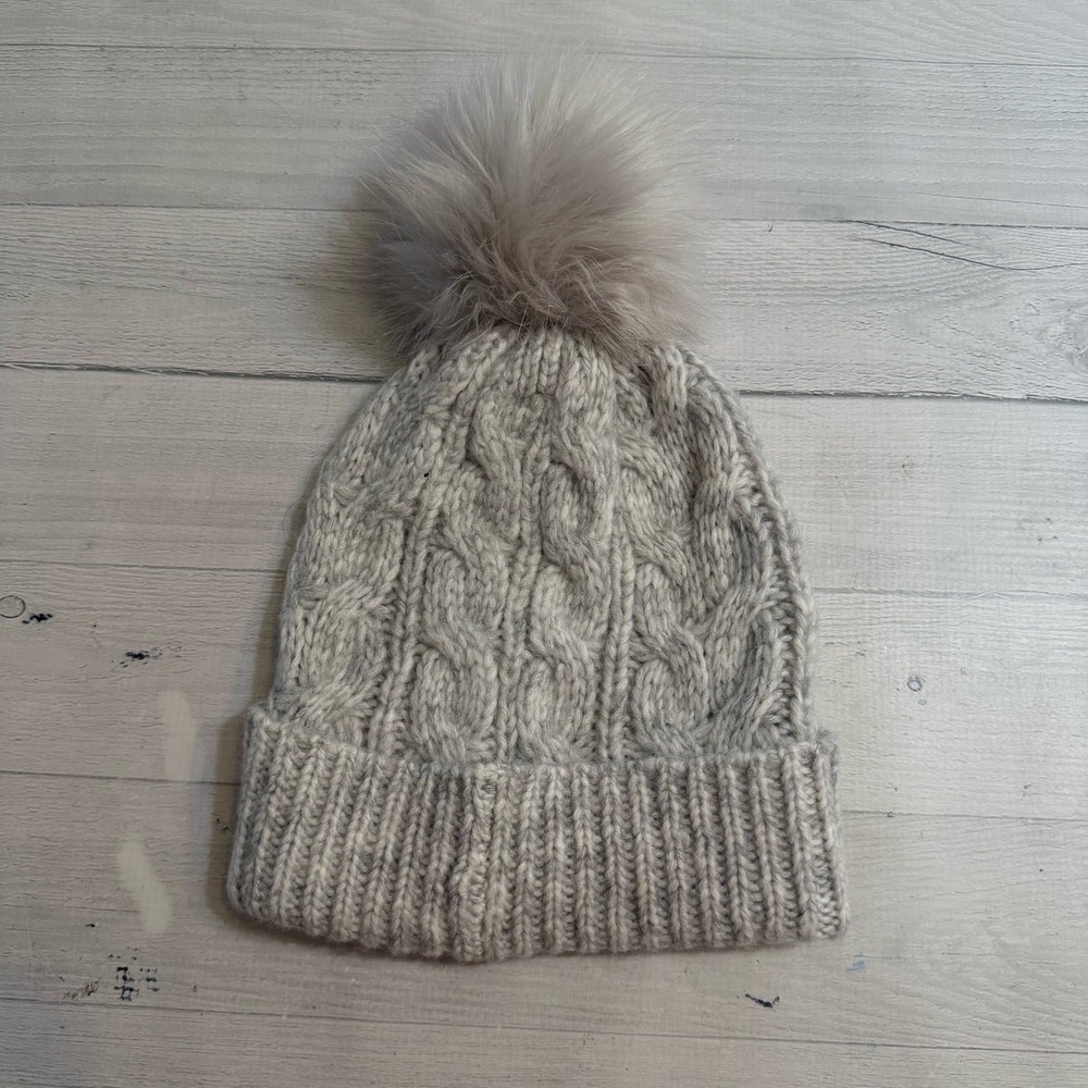 The Loft women's grey cable knit beanie with‎ faux fur pom winter hat NEW